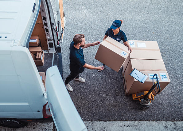 Personne réceptionnant une commande