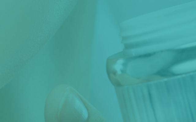 Produits cosmétiques professionnels pour soins de la peau et des cheveux. Produits cosmétiques professionnels pour soins de la peau et des cheveux.