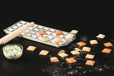 RAVIOLAMP PLAQUE 34X14 CM DE 12 RAVIOLIS CARRÉS BOMBÉS
