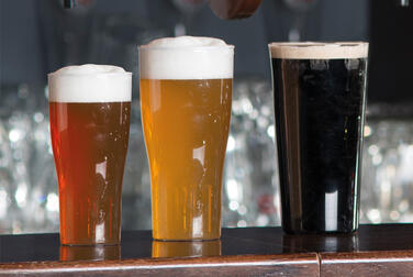 BOITE DE 5 VERRES À BIÈRE EN SAN 60 CL JAUGÉ 50 CL X5