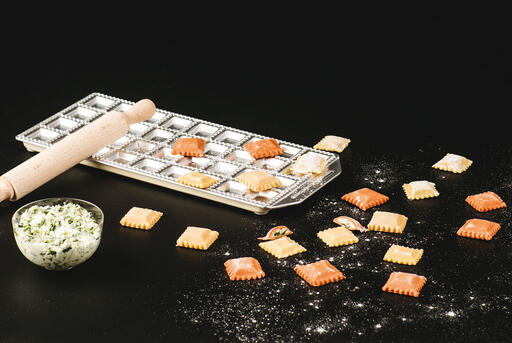 RAVIOLAMP PLAQUE 27X10,5 CM DE 24 RAVIOLIS CARRÉS