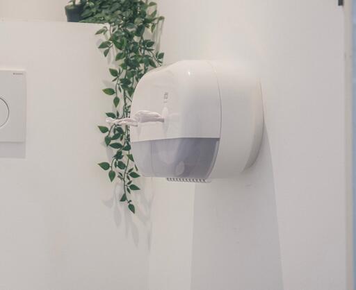 DISTRIBUTEUR DE PAPIER TOILETTE À DÉVIDAGE CENTRAL TORK SMARTONE® MINI DOUBLE T9 BLANC - 5